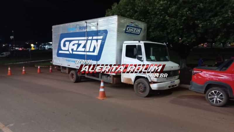 Colisão entre três veículos é registrada na Avenida 25 de Agosto em Rolim de Moura Colisão entre três veículos é registrada na Avenida 25 de Agosto em Rolim de Moura