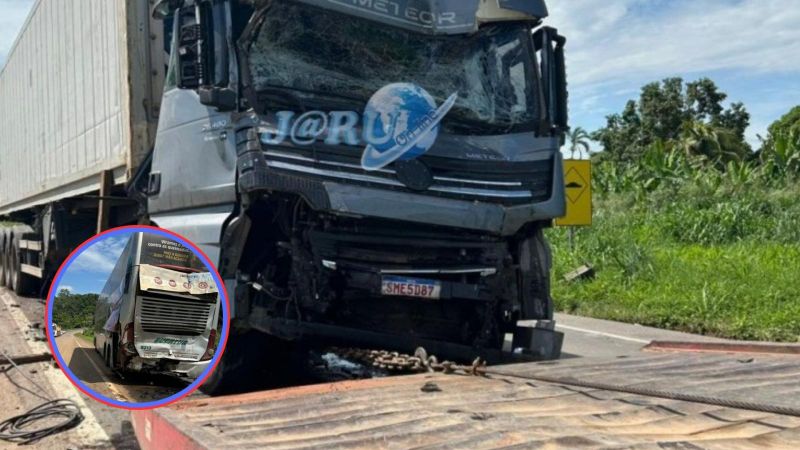 Durante a madrugada, caminhão colidiu violentamente na traseira de ônibus da Eucatur próximo à Curva da Morte, em RO Durante a madrugada, caminhão colidiu violentamente na traseira de ônibus da Eucatur próximo à Curva da Morte, em RO