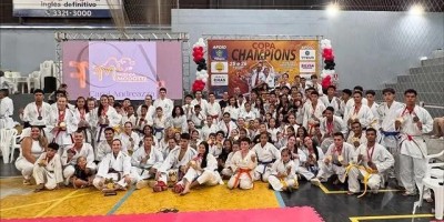 Prefeito Aldo Júlio parabeniza Academia Pequeno Dragão pelo 14º título estadual consecutivo de Karatê Interestilos Prefeito Aldo Júlio parabeniza Academia Pequeno Dragão pelo 14º título estadual consecutivo de Karatê Interestilos