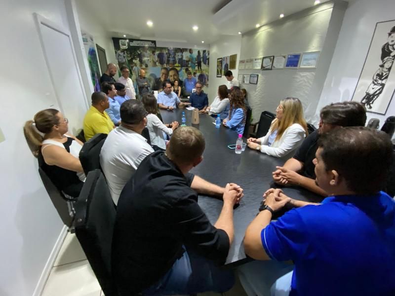 Prefeito Aldo Júlio recepciona vice-governador de Rondônia em visita ao gabinete da Prefeitura de Rolim de Moura Prefeito Aldo Júlio recepciona vice-governador de Rondônia em visita ao gabinete da Prefeitura de Rolim de Moura