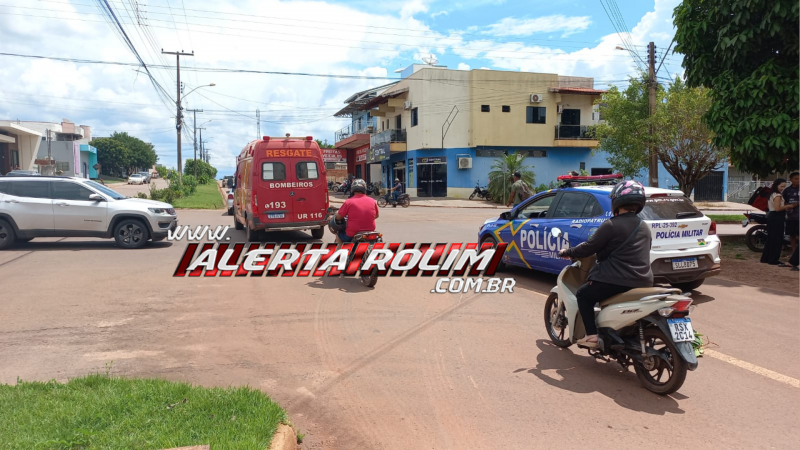 Acidente entre carro e moto é registrado no centro de Rolim de Moura Acidente entre carro e moto é registrado no centro de Rolim de Moura