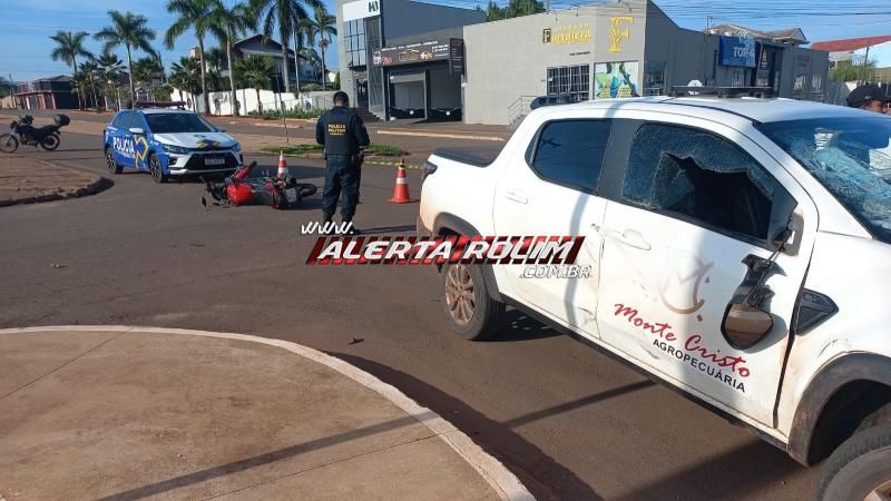 Acidente entre carro e moto é registrado no centro de Rolim de Moura Acidente entre carro e moto é registrado no centro de Rolim de Moura