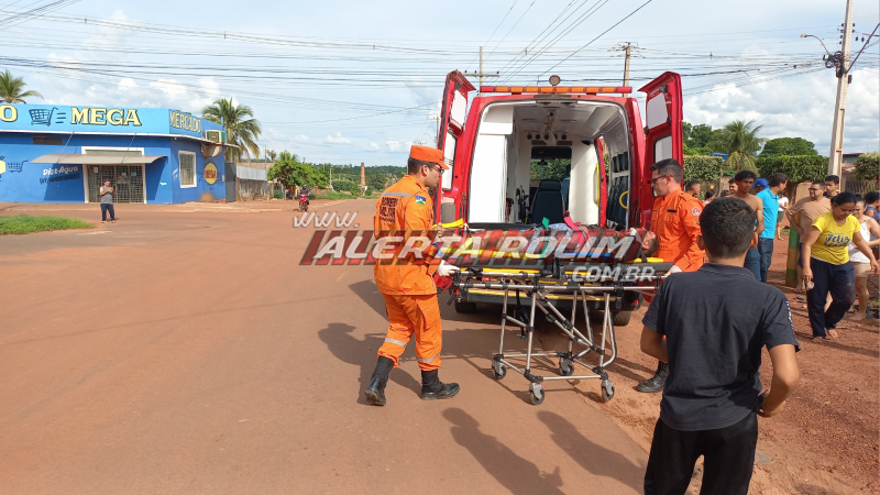 Acidente entre carro e motocicleta deixou motociclista gravemente ferido em Rolim de Moura Acidente entre carro e motocicleta deixou motociclista gravemente ferido em Rolim de Moura