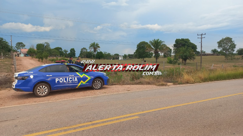 Condutor perdeu o controle de picape e colidiu em barranco na RO-383, entre Santa Luzia e Rolim de Moura Condutor perdeu o controle de picape e colidiu em barranco na RO-383, entre Santa Luzia e Rolim de Moura
