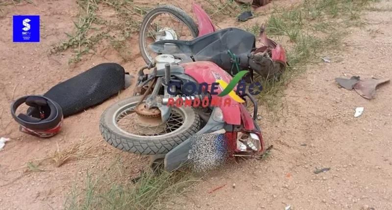 Jovem de 25 anos morre em colisão entre motocicleta e caminhonete em Cacoal Jovem de 25 anos morre em colisão entre motocicleta e caminhonete em Cacoal
