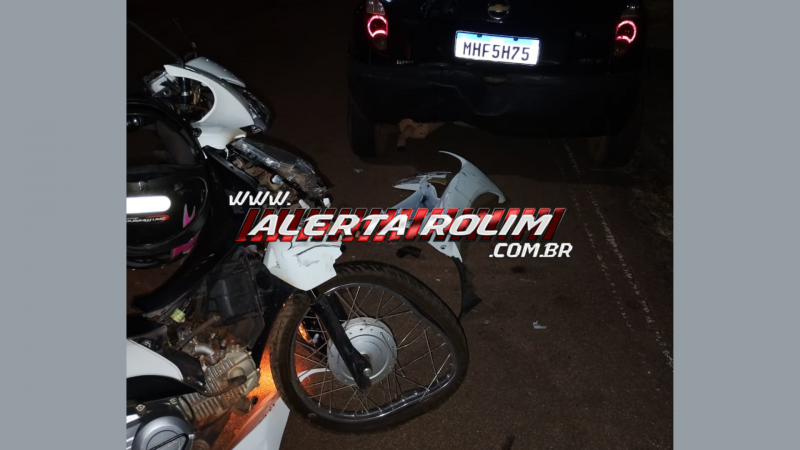 Motociclista fica ferida após colidir na traseira de veículo estacionado em Rolim de Moura Motociclista fica ferida após colidir na traseira de veículo estacionado em Rolim de Moura