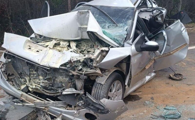 PM age com rapidez, controla incêndio e salva família presa às ferragens em grave acidente na BR-364 PM age com rapidez, controla incêndio e salva família presa às ferragens em grave acidente na BR-364