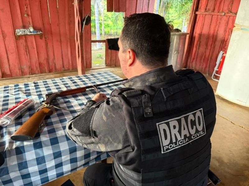 POLICIA CIVIL DEFLAGRA OPERAÇÃO DEFENESTRADO CONTRA INVASÃO E EXPLORAÇÃO ILEGAL DE UNIDADE DE CONSERVAÇÃO EM RONDÔNIA POLICIA CIVIL DEFLAGRA OPERAÇÃO DEFENESTRADO CONTRA INVASÃO E EXPLORAÇÃO ILEGAL DE UNIDADE DE CONSERVAÇÃO EM RONDÔNIA