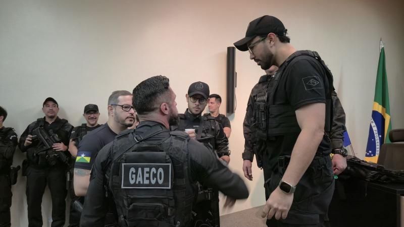 POLICIA CIVIL DEFLAGRA OPERAÇÃO DEFENESTRADO CONTRA INVASÃO E EXPLORAÇÃO ILEGAL DE UNIDADE DE CONSERVAÇÃO EM RONDÔNIA POLICIA CIVIL DEFLAGRA OPERAÇÃO DEFENESTRADO CONTRA INVASÃO E EXPLORAÇÃO ILEGAL DE UNIDADE DE CONSERVAÇÃO EM RONDÔNIA