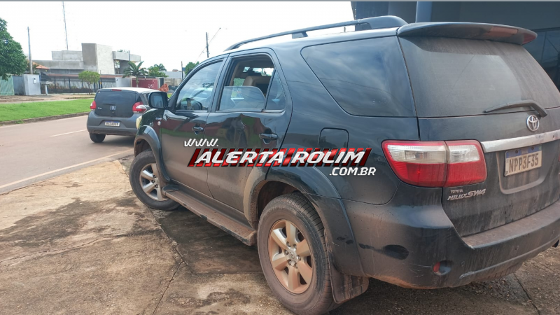 Acidente entre carro e moto deixa motociclista ferido em Rolim de Moura Acidente entre carro e moto deixa motociclista ferido em Rolim de Moura