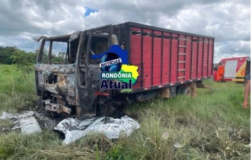 Identificado motorista de caminhão boiadeiro que morre carbonizado após ser eletrocutado na Linha Santa Rita, em Ji-Paraná Identificado motorista de caminhão boiadeiro que morre carbonizado após ser eletrocutado na Linha Santa Rita, em Ji-Paraná