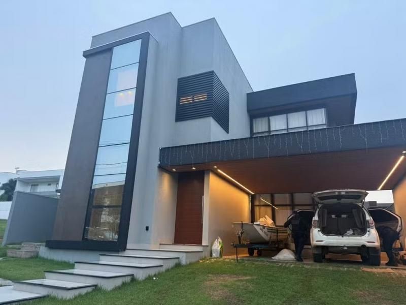 Mustang e casa de luxo: PF apreende bens de grupo que usava aviões para traficar drogas Mustang e casa de luxo: PF apreende bens de grupo que usava aviões para traficar drogas