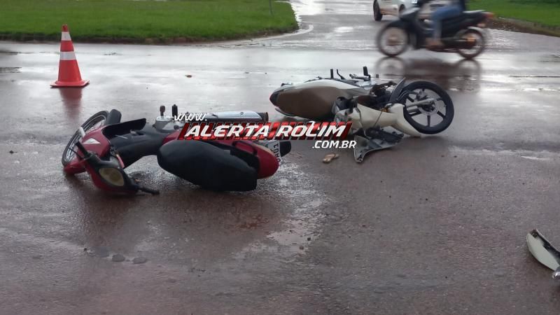Vídeo - Colisão entre duas Biz deixou uma das condutores feridas nesta tarde, em Rolim de Moura Vídeo - Colisão entre duas Biz deixou uma das condutores feridas nesta tarde, em Rolim de Moura