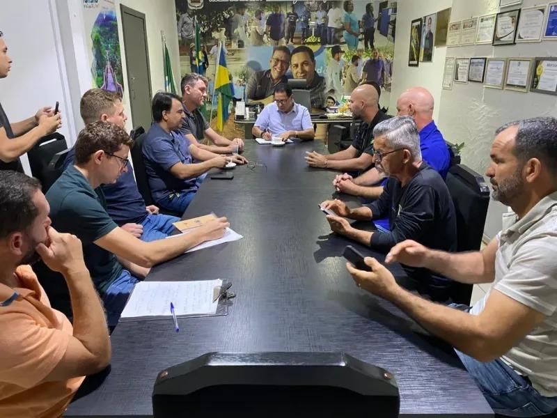 Prefeito Aldo Júlio anuncia ampliação do videomonitoramento e novos semáforos para reforçar segurança em Rolim de Moura Prefeito Aldo Júlio anuncia ampliação do videomonitoramento e novos semáforos para reforçar segurança em Rolim de Moura