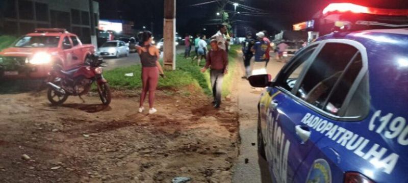 URGENTE - Jovem de 18 anos foi socorrido em estado grave após acidente com motocicleta no bairro Cidade Alta, em Rolim de Moura URGENTE - Jovem de 18 anos foi socorrido em estado grave após acidente com motocicleta no bairro Cidade Alta, em Rolim de Moura