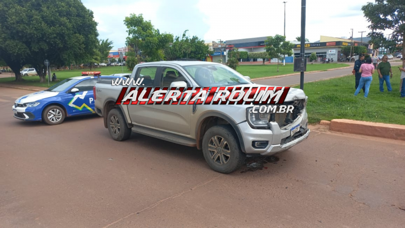 Vídeo - Acidente de trânsito envolvendo carro e caminhonete deixou uma pessoa ferida no centro de Rolim de Moura Vídeo - Acidente de trânsito envolvendo carro e caminhonete deixou uma pessoa ferida no centro de Rolim de Moura