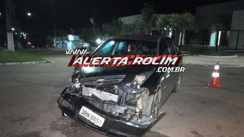 Video - Colisão entre dois carros é registrada na noite desta quinta-feira em Rolim de Moura Video - Colisão entre dois carros é registrada na noite desta quinta-feira em Rolim de Moura