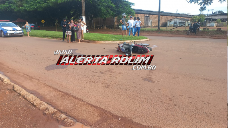 Vídeo - Colisão entre motocicletas deixa um ferido no bairro Cidade Alta, em Rolim de Moura Vídeo - Colisão entre motocicletas deixa um ferido no bairro Cidade Alta, em Rolim de Moura