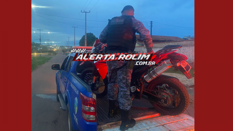 Motociclista com placa adulterada foge da polícia, coloca trânsito em risco, acaba preso e recebe quase R$ 15 mil em multas, em Rolim de Moura Motociclista com placa adulterada foge da polícia, coloca trânsito em risco, acaba preso e recebe quase R$ 15 mil em multas, em Rolim de Moura