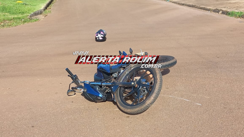 Motociclista fica ferida após colisão com carro no bairro São Cristóvão, em Rolim de Moura - vídeo Motociclista fica ferida após colisão com carro no bairro São Cristóvão, em Rolim de Moura - vídeo
