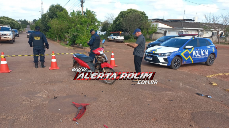 Vídeo: Motociclista ficou ferida após colisão com carro em Rolim de Moura Vídeo: Motociclista ficou ferida após colisão com carro em Rolim de Moura