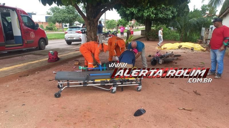 Vídeo - Grave acidente no bairro Olímpico deixa motociclista com fratura exposta em uma das pernas, em Rolim de Moura Vídeo - Grave acidente no bairro Olímpico deixa motociclista com fratura exposta em uma das pernas, em Rolim de Moura