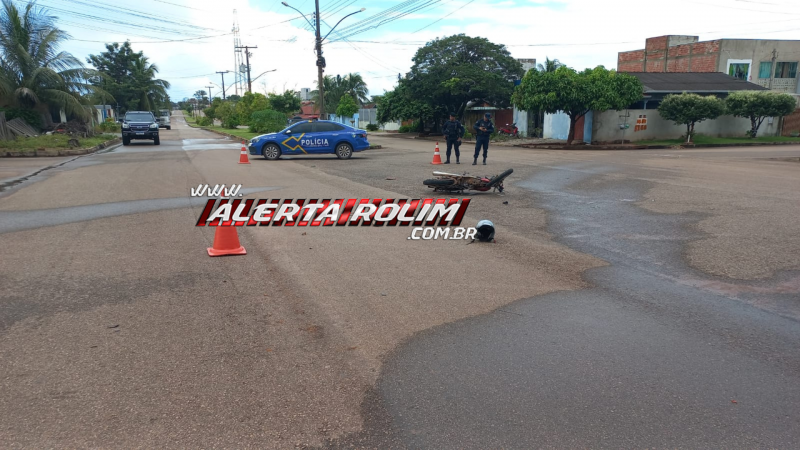 Vídeo- Violenta colisão entre moto e caminhonete foi registrada na tarde deste domingo, em Rolim de Moura Vídeo- Violenta colisão entre moto e caminhonete foi registrada na tarde deste domingo, em Rolim de Moura