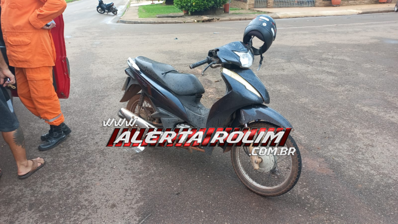 Acidente entre carro e Biz deixa mulher ferida em Rolim de Moura Acidente entre carro e Biz deixa mulher ferida em Rolim de Moura