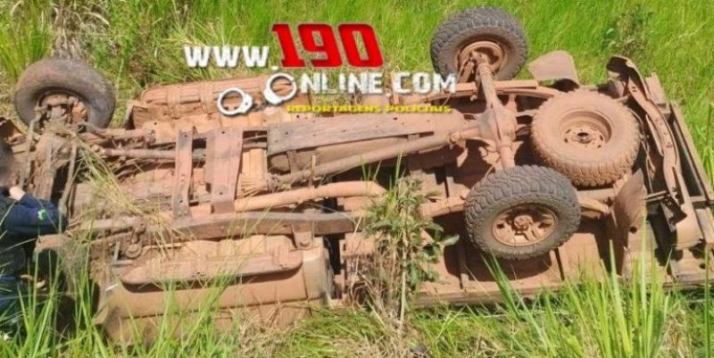 Alta Floresta – Motorista fica ferido após capotamento de caminhonete na Linha P. 50. Alta Floresta – Motorista fica ferido após capotamento de caminhonete na Linha P. 50.