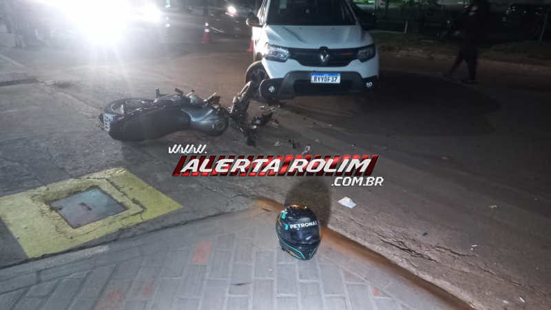 Ocupantes de moto sofreram fraturas após colisão com carro em Rolim de Moura - Vídeo Ocupantes de moto sofreram fraturas após colisão com carro em Rolim de Moura - Vídeo