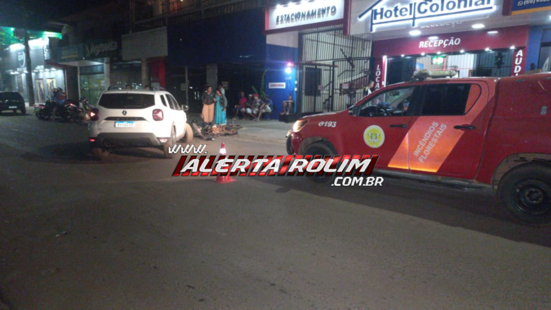 Ocupantes de moto sofreram fraturas após colisão com carro em Rolim de Moura - Vídeo Ocupantes de moto sofreram fraturas após colisão com carro em Rolim de Moura - Vídeo