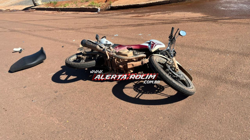 Após colisão na Avenida 25 de Agosto, motorista de carro se evade e deixa motociclista ferido, em Rolim de Moura; veja o vídeo Após colisão na Avenida 25 de Agosto, motorista de carro se evade e deixa motociclista ferido, em Rolim de Moura; veja o vídeo