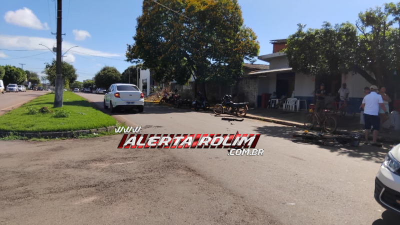 Ciclista fica ferida após colisão com carro e é socorrida pelos bombeiros em Rolim de Moura Ciclista fica ferida após colisão com carro e é socorrida pelos bombeiros em Rolim de Moura