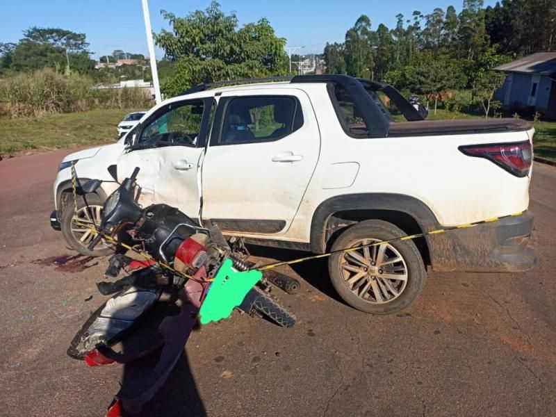 Acidente de trânsito nesta manhã deixa jovem em estado grave, em Santa Luzia do Oeste Acidente de trânsito nesta manhã deixa jovem em estado grave, em Santa Luzia do Oeste
