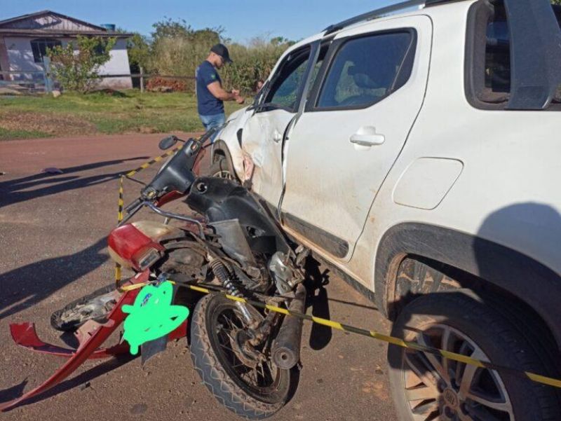 Acidente de trânsito nesta manhã deixa jovem em estado grave, em Santa Luzia do Oeste Acidente de trânsito nesta manhã deixa jovem em estado grave, em Santa Luzia do Oeste