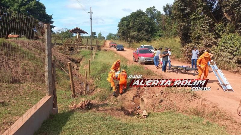 Grave acidente de trânsito deixou três feridos nesta manhã, em Rolim de Moura - Vídeo Grave acidente de trânsito deixou três feridos nesta manhã, em Rolim de Moura - Vídeo