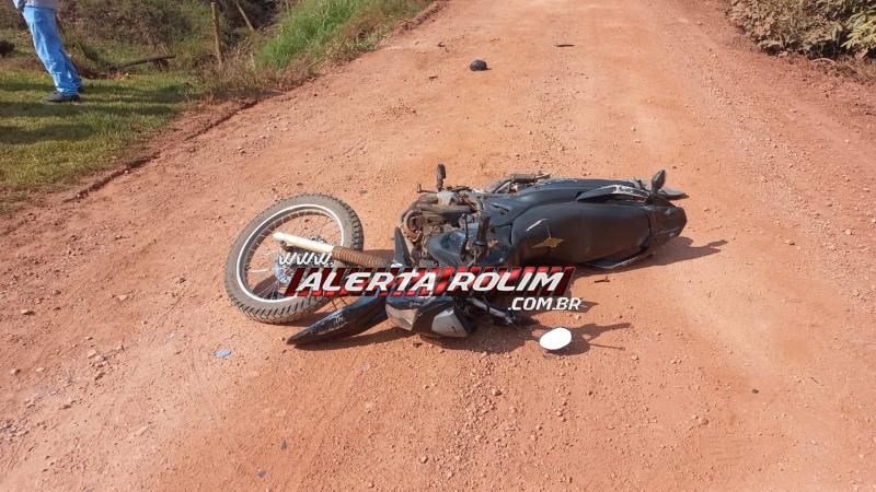 Grave acidente de trânsito deixou três feridos nesta manhã, em Rolim de Moura - Vídeo Grave acidente de trânsito deixou três feridos nesta manhã, em Rolim de Moura - Vídeo