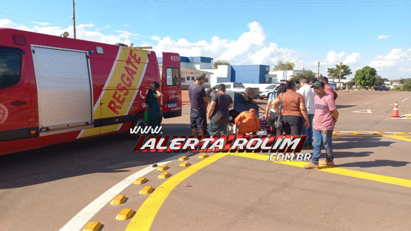 Acidente entre carro e moto é registrado em rotatória recém-construída em Rolim de Moura Acidente entre carro e moto é registrado em rotatória recém-construída em Rolim de Moura
