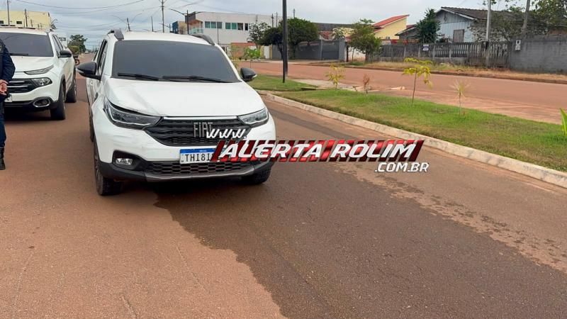 Colisão traseira foi registrada enquanto condutora tentava estacionar veículo em residência, em Rolim de Moura Colisão traseira foi registrada enquanto condutora tentava estacionar veículo em residência, em Rolim de Moura