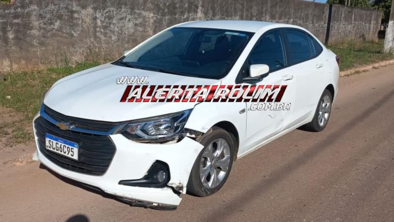 Delivery sofre fratura após acidente entre carro e moto na Avenida Norte Sul Delivery sofre fratura após acidente entre carro e moto na Avenida Norte Sul