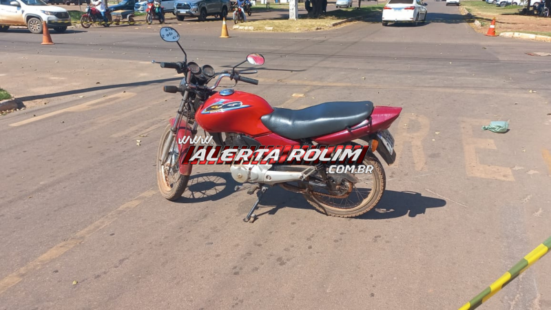 Motociclista fica ferida após colisão com carro na área central de Rolim de Moura Motociclista fica ferida após colisão com carro na área central de Rolim de Moura
