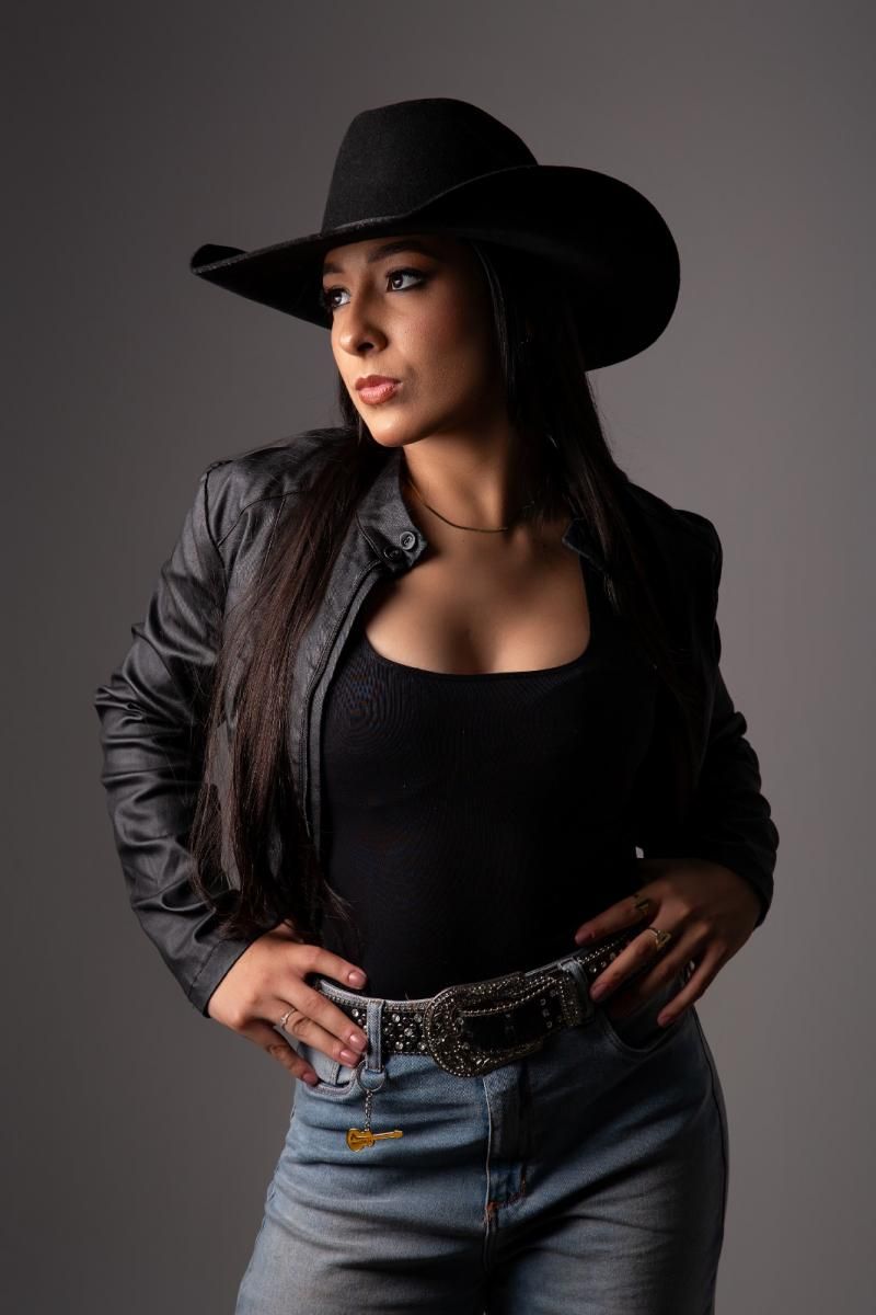 Rondônia Sintonizada: Deborah Alves e Luccas Maran dominam as rádios e provam que o sertanejo do Norte veio pra ficar Rondônia Sintonizada: Deborah Alves e Luccas Maran dominam as rádios e provam que o sertanejo do Norte veio pra ficar
