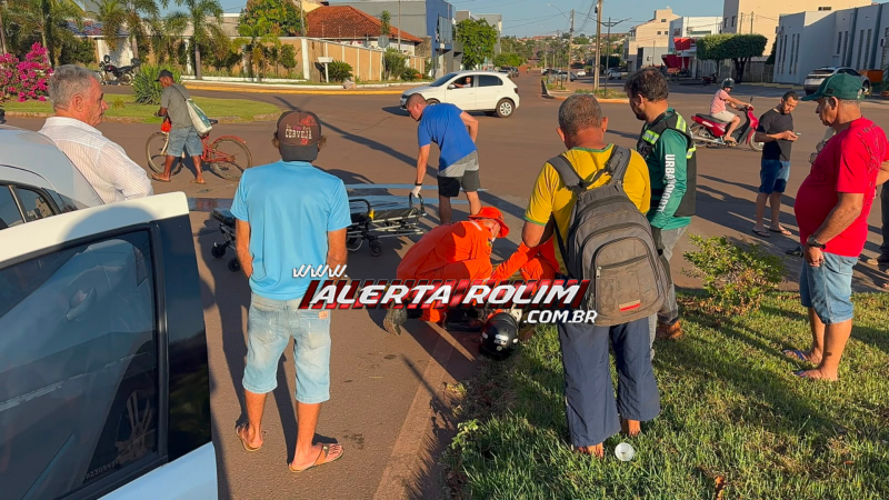 Segundo acidente do dia : Colisão entre carro e motocicleta deixa mulher ferida no centro de Rolim de Moura Segundo acidente do dia : Colisão entre carro e motocicleta deixa mulher ferida no centro de Rolim de Moura