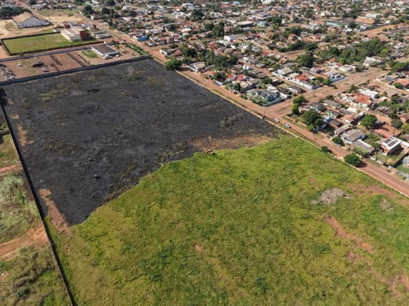 SEMADU autuará proprietários de terrenos após incêndio em Rolim de Moura SEMADU autuará proprietários de terrenos após incêndio em Rolim de Moura