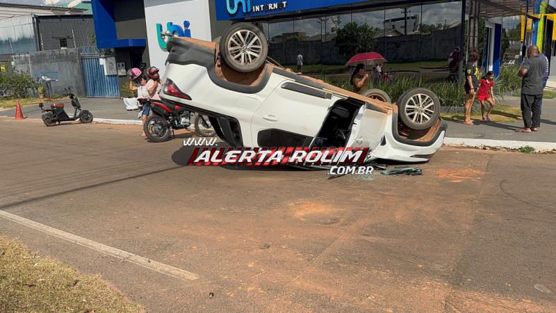 Veículo capotou na via após colisão com outro no Centro de Rolim de Moura; vídeo Veículo capotou na via após colisão com outro no Centro de Rolim de Moura; vídeo