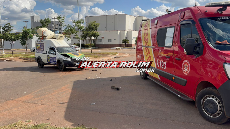 Veículo capotou na via após colisão com outro no Centro de Rolim de Moura; vídeo Veículo capotou na via após colisão com outro no Centro de Rolim de Moura; vídeo