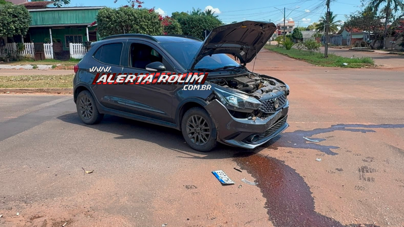 Acidente entre dois carros foi registrado cruzamento da Rua Corumbiara com Avenida Manaus, em Rolim de Moura Acidente entre dois carros foi registrado cruzamento da Rua Corumbiara com Avenida Manaus, em Rolim de Moura