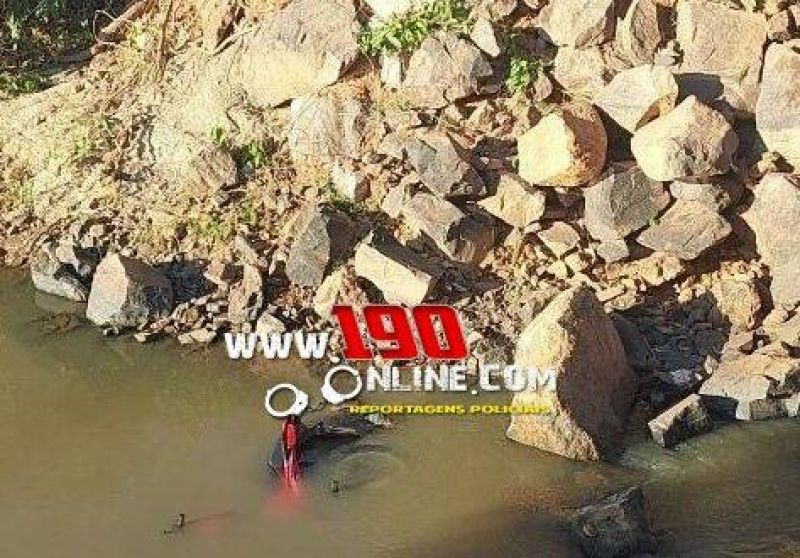 Alta Floresta – Motociclista morre após perder controle da direção e cair em rio na zona rural Alta Floresta – Motociclista morre após perder controle da direção e cair em rio na zona rural