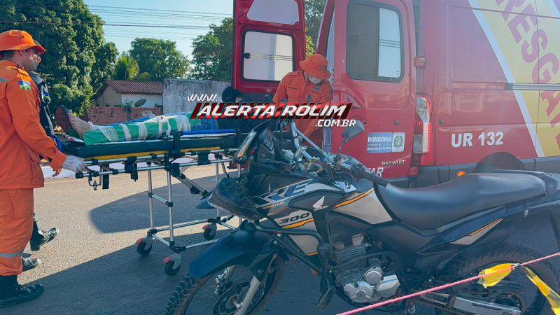 Motociclista sofre fratura no joelho após ser fechado por caminhão em frente ao parque de exposições, em Rolim de Moura Motociclista sofre fratura no joelho após ser fechado por caminhão em frente ao parque de exposições, em Rolim de Moura