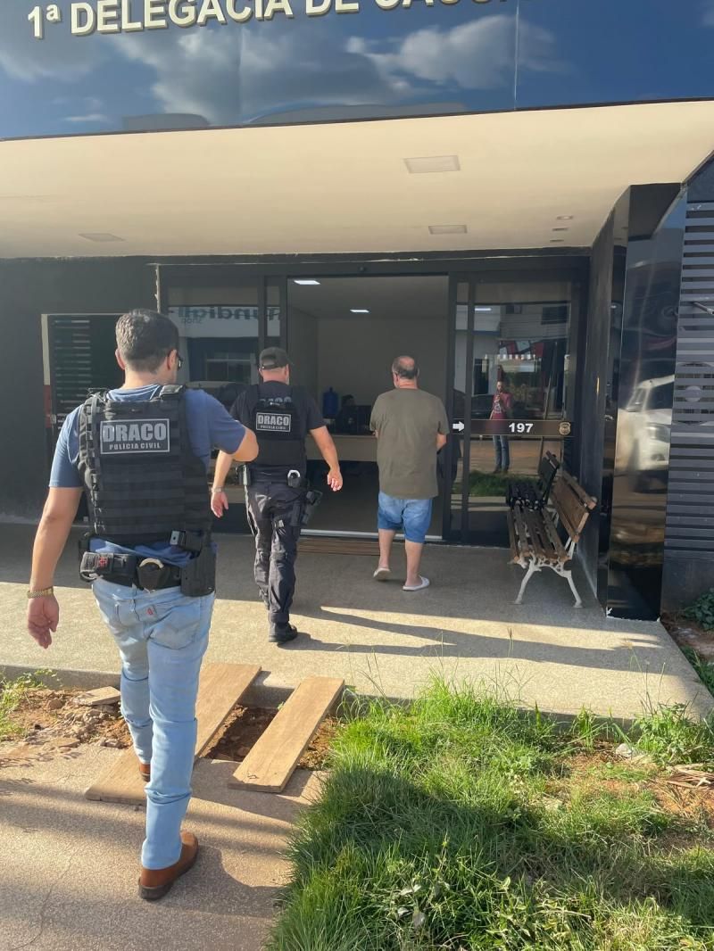POLÍCIA CIVIL PRENDE EMPRESÁRIO INVESTIGADO POR EXPLORAÇÃO SEXUAL DE ADOLESCENTES EM CACOAL POLÍCIA CIVIL PRENDE EMPRESÁRIO INVESTIGADO POR EXPLORAÇÃO SEXUAL DE ADOLESCENTES EM CACOAL